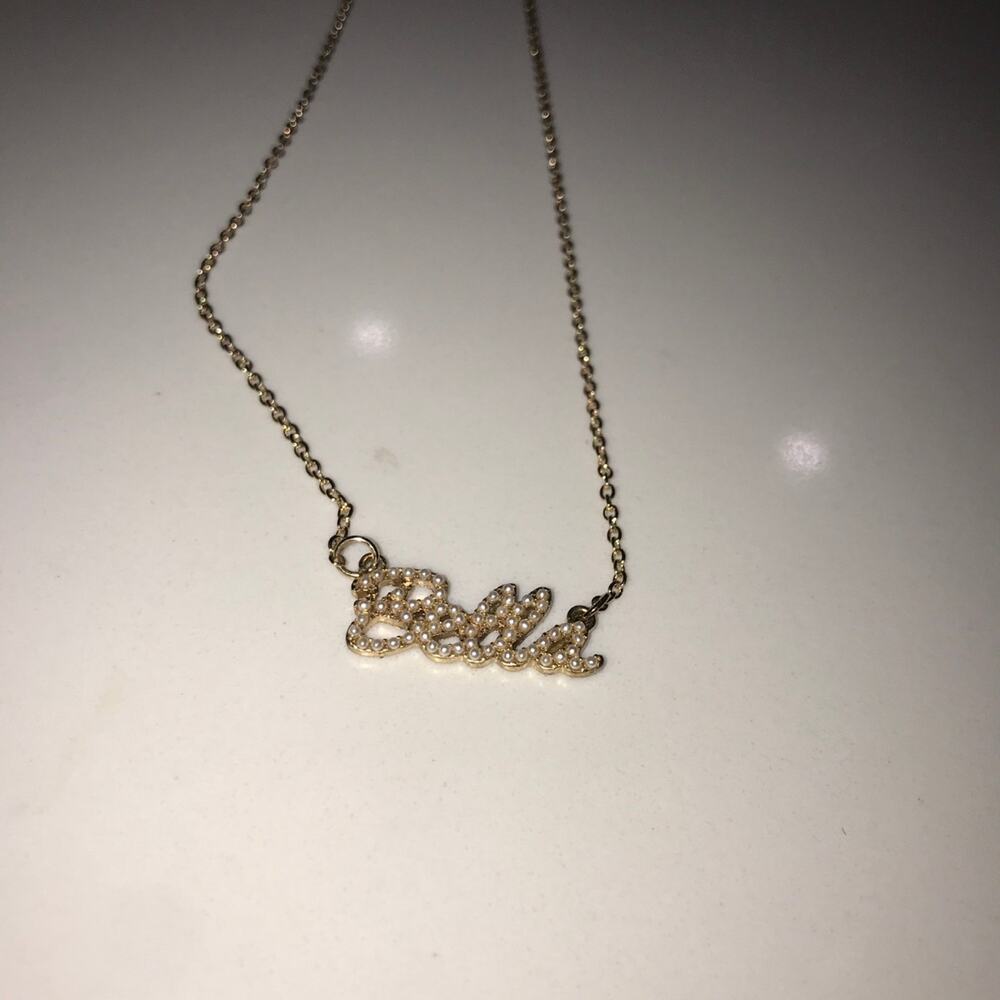 Bella pearl Necklace - Picture 2 of 3